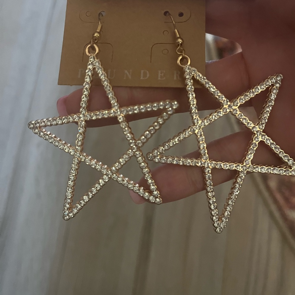✨Star Earrings✨